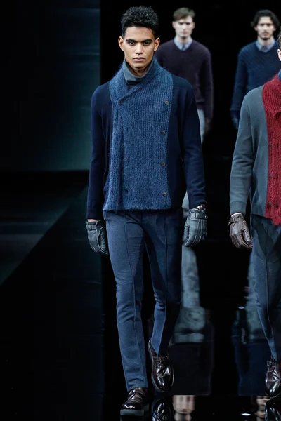 Look 25